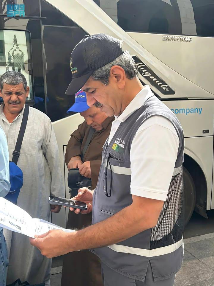 Saudi Hajj Ministry Suspends 3 Umrah Companies Over Accommodation Breach